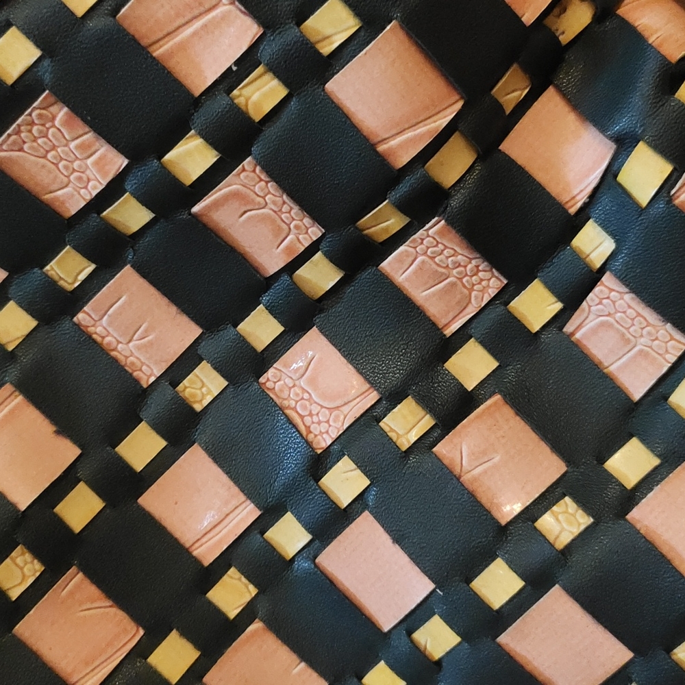 Checkers woven basket tote bag - Picture 8 of 11